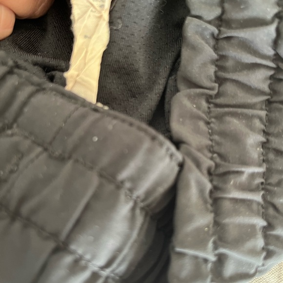 Vuori Clementine Shorts Lot x2 - Small - Black and Pistachio Green - Picture 10 of 10